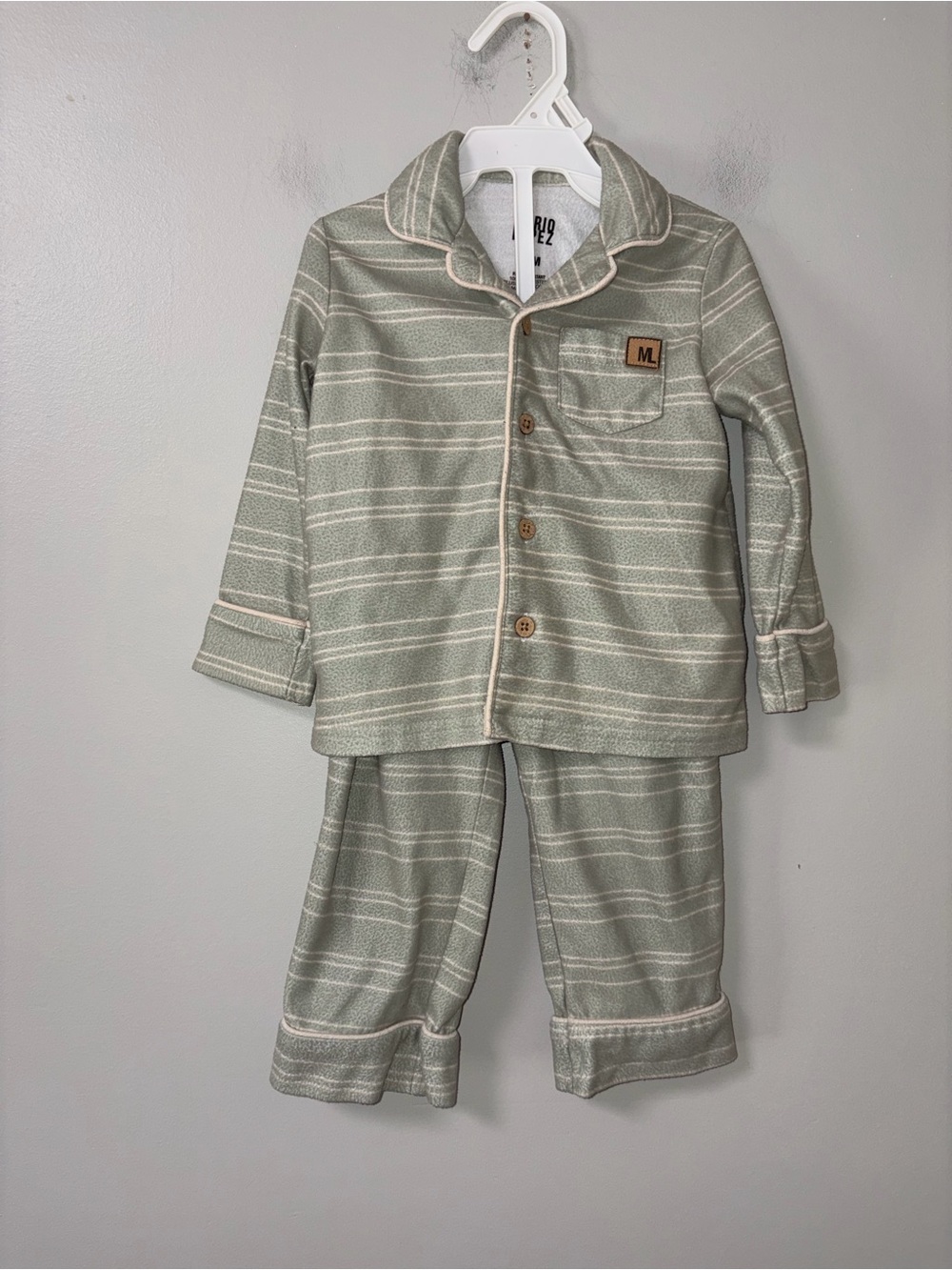 Mario Lopez Light Green Striped Fleece Pajama Set Boys 18 M